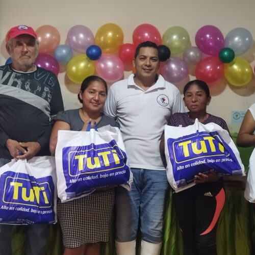 taking food to people img3